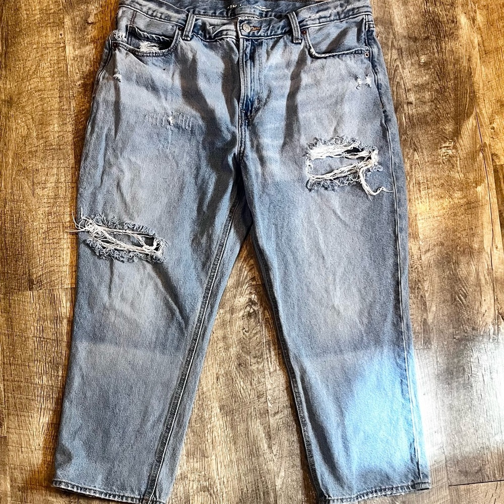 Old Navy Women’s Slouchy Straight Jeans Sz 14 Distressed Light Wash